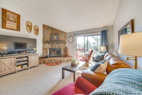 Warm Fraser Townhome w/Community Amenities!