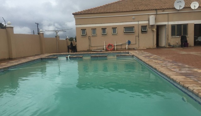 Warm Hands Hotel