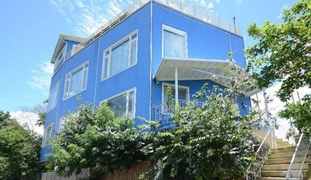 Warm House Hostel