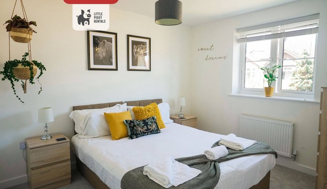 Warm Modern Flat | 2x Parking | Wi-Fi | Smart TV
