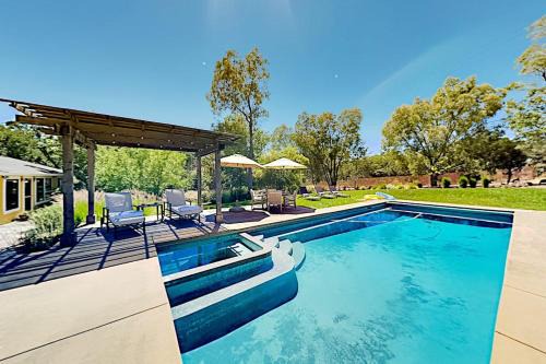 Warm Springs Paradise