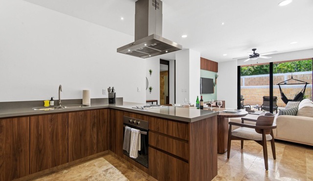 Warm Tropical 2BR | Private Jacuzzi & Patio By Casago
