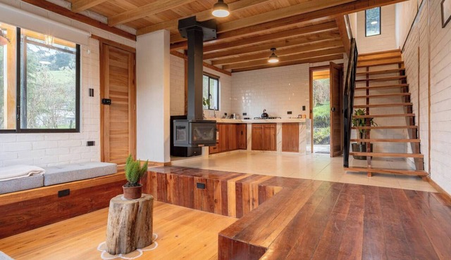 Warmi Modern Luxury House with Mountain View