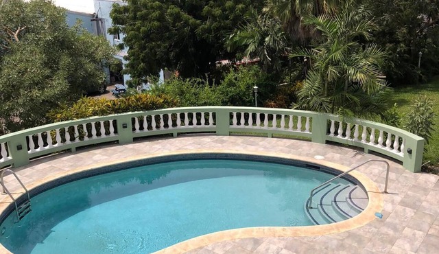Warrens vacation retreat less than12 min our lovely west coast beaches
