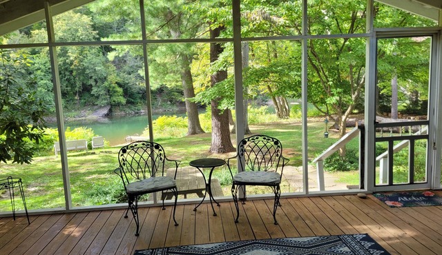 Water Front Cottage Pine Creek Rail Trail Pennsylvania's 2026 Trail of the year!