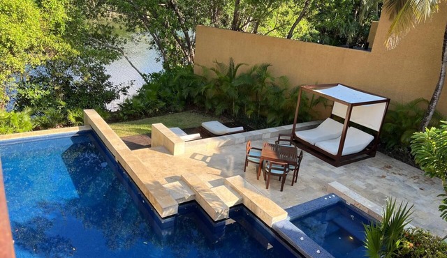 Water front Luxury Two Bedroom Villa with Pool, Mayakoba, Mexico Family-friendly