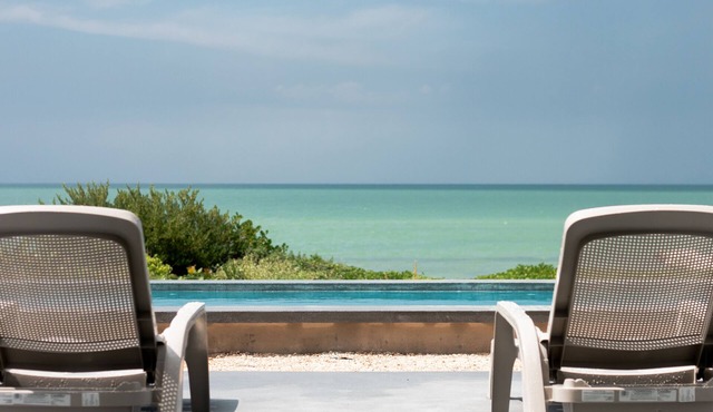 Water Front property for large families. With all the amenities you need.