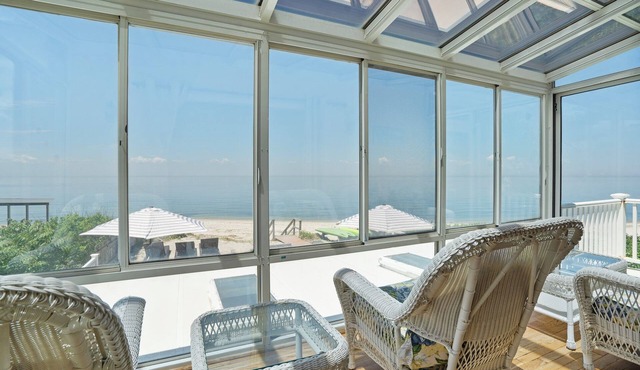 Water's Edge Retreat: Beach, Hot Tub, & Ocean View
