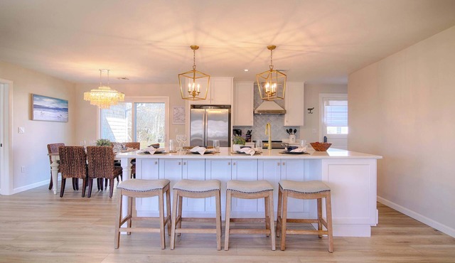 Water Views, Access to Grand Cove!