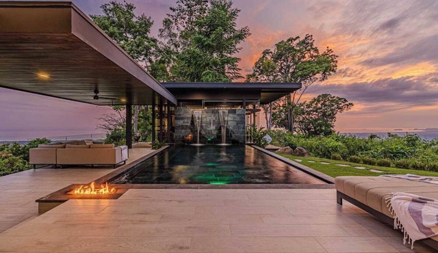 Waterfall pool-Private-Amazing ocean and sunset views-Wildlife