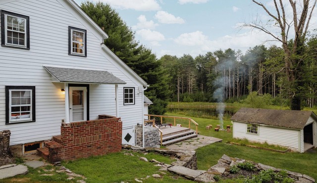 Waterfront 1900s · Hot Tub · Eldred Homestead