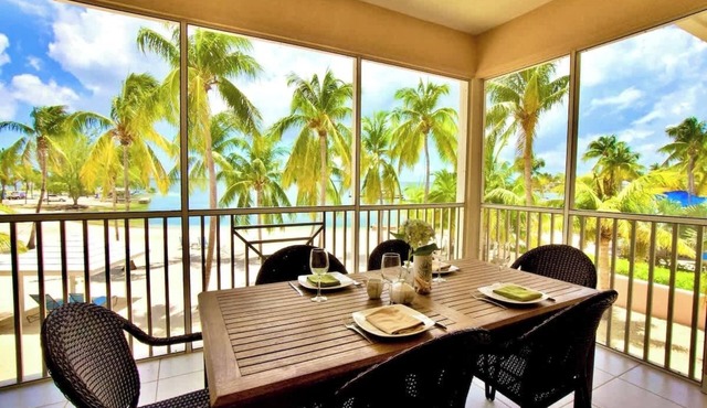 Waterfront 2BR w/Pool/Jacuzzi– 7-UP Condo in Kaibo Kai