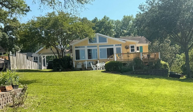 Waterfront-3BR 3BA-Family Dog Friendly-Deep Water-24’ Slip-ICW Access-Sleeps 8