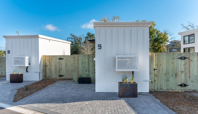 Waterfront Access Private Hot tub Yard 9