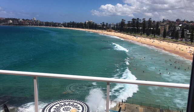 Waterfront apartment with stunning views over Manly beach