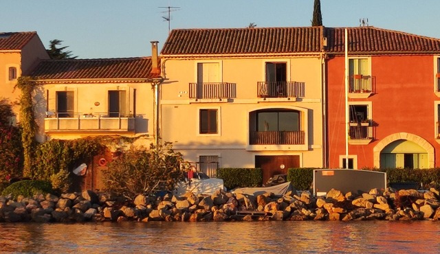 Waterfront apartment