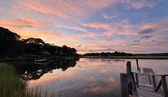 Waterfront Beach Cottage on Peconic Bay, Cutchogue, NY