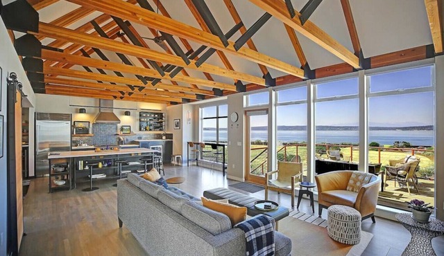 Waterfront Beach House 4BD|Hot Tub|Outdoor Shower