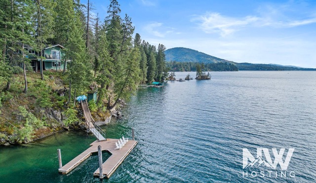 Waterfront Cabin—Private Dock with Boat Slip, Paddle Board for Fun on the Water!