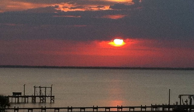 Waterfront Condo, Spectacular Views! Steps To Beach! n10% off for Weekly Booking