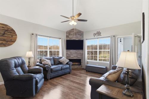 Waterfront Condo near Marina