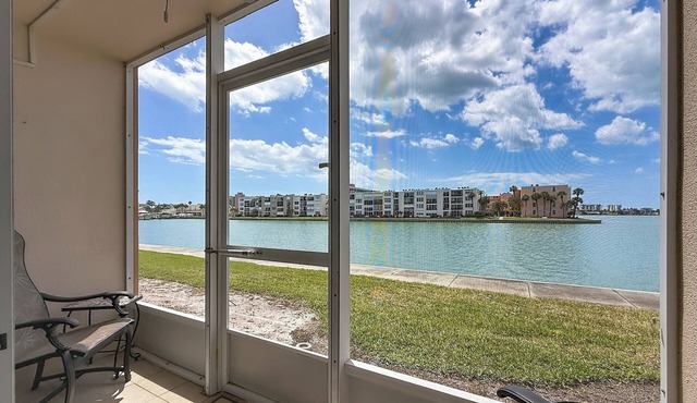 Waterfront condo near beaches | 55+ community