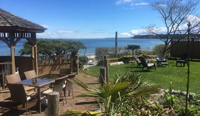 Waterfront Cottagen* WINTER MONTHLY AND WEEKLY RATES*