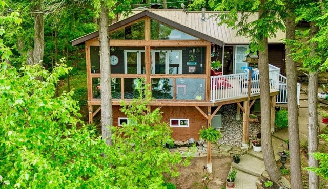 Waterfront cottage on Christie Lake! Arrive, unwind, and enjoy.