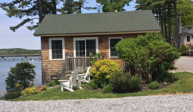 Waterfront Cottage in Mid-coast Maine