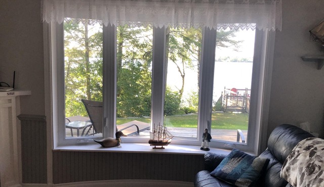 Waterfront Cottage in Prince Edward County - Close to Wellington and Wineries