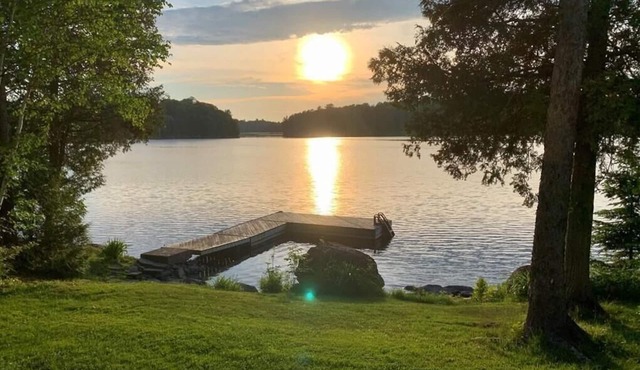 Waterfront Cottage on Shawanaga Lake | Sunset | Starlink | Sand Beach + Dock