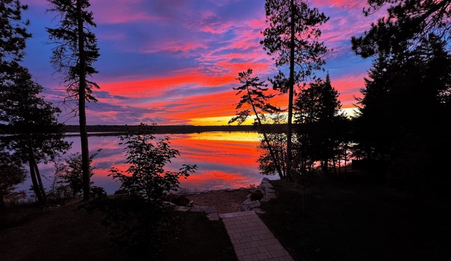 Waterfront Cottage with Hot Tub and Sunset