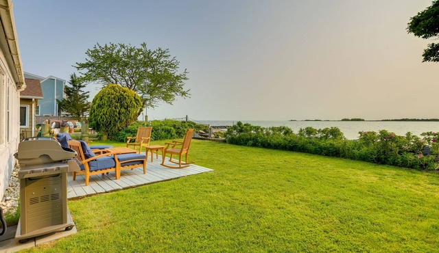 Waterfront Cottage w/Sunroom + Patio & Grill