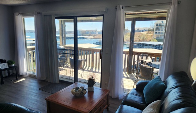 Waterfront Cozy 3-bedroom condo in Lake Ozark with WiFi, AC, Boatslip additional