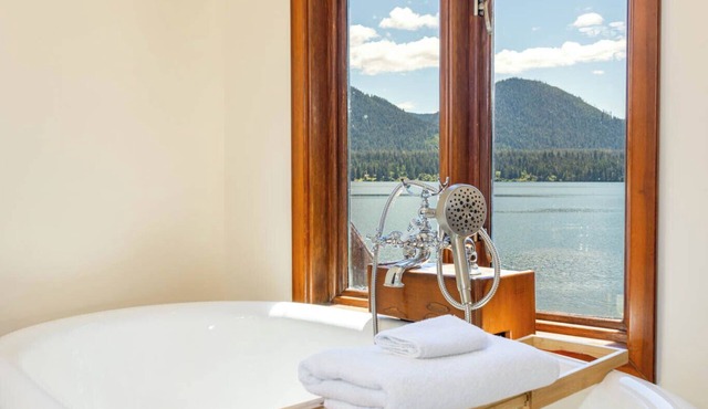Waterfront Custom House in Lake Quinault Estate. Inside Olympic National Park.
