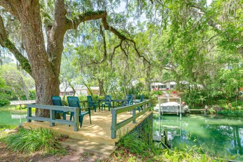 Waterfront Deck & Private Dock! Rainbow River Home