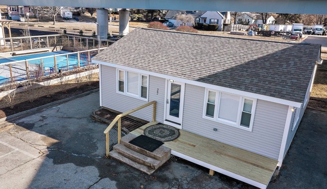 Waterfront Escape- 3BR Coastal Cottage w/Boat Launch & Near Niantic Main Street
