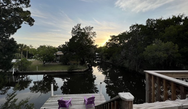 Waterfront Fun, direct access to Gulf! Scalloping! Kayaking