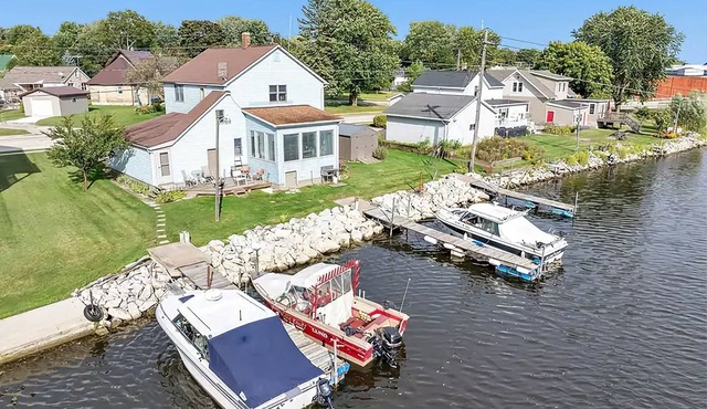 Waterfront Getaway with Boat Slip/Dock and Spectacular Sunsets on Ahnapee River