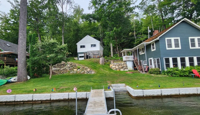 Waterfront Great East Lake Cottage - Private Dock - Sunday–Sunday Summer Weeks