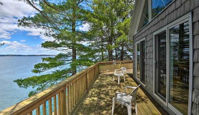 Waterfront Hammond Home w/Grill + Boat Dock!