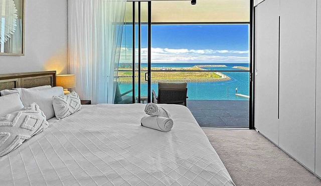 Waterfront Haven - Memorable Views