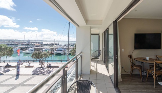 Waterfront Haven On Viaduct Harbour