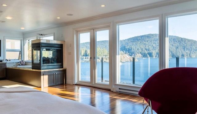 Waterfront Home & Private Dock for FIFA