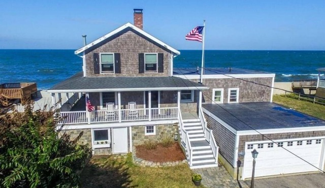 Waterfront home for family getaways