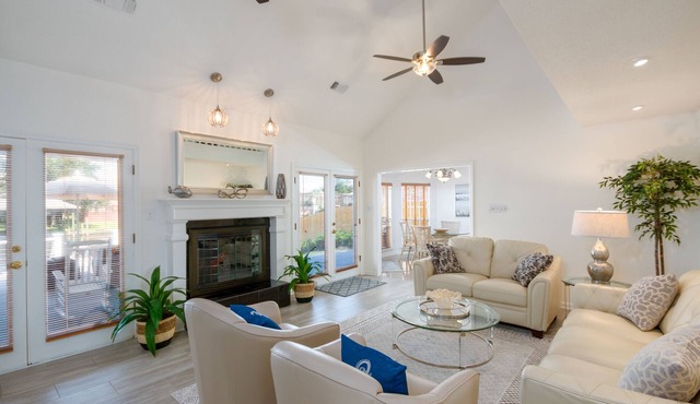 Waterfront Home w/Boat Dock Near New Orleans French Quarter 4BR/3 Bath
