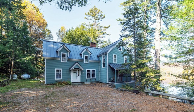 Waterfront Home w/Fireplace near Sunday River