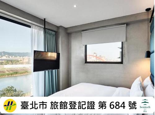 Waterfront Hotel