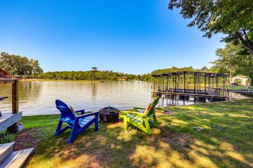 Waterfront Lake Hamilton Vacation Rental w/Dock!