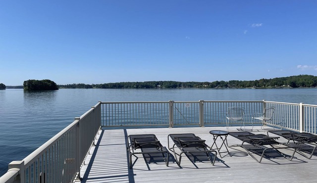 Waterfront Lake Keowee apartment with dock